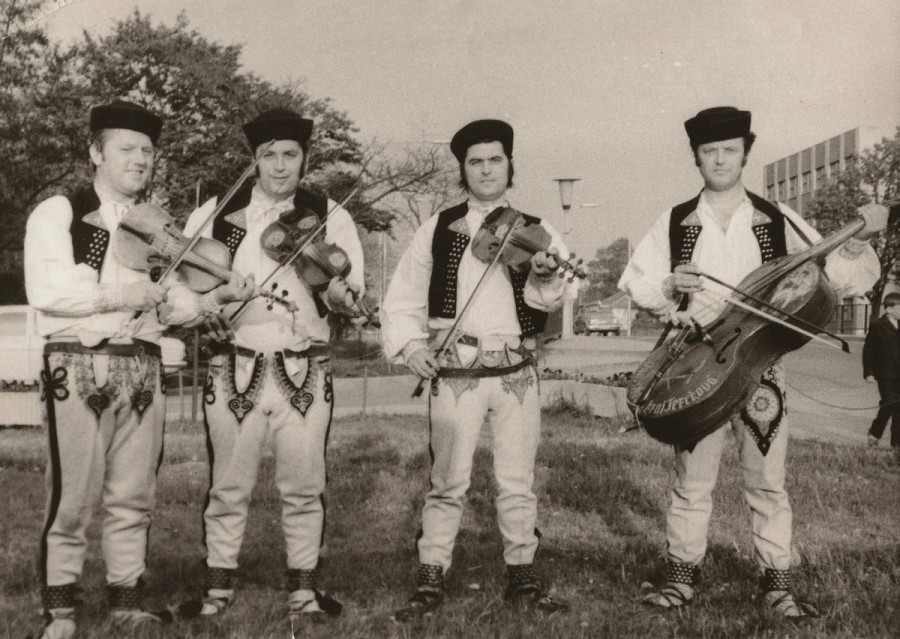 Muzikanti Vila Mešku ešte za mladi